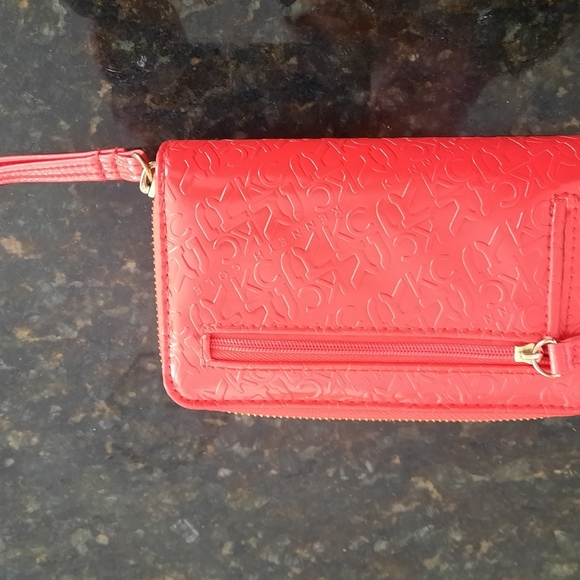 Kenneth Cole REACTION Clutch wallet, patent red. - Picture 7 of 9